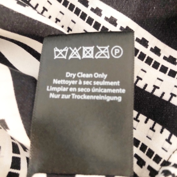 Rachel Zoe silk white black geometric top. 8. EUC. - Picture 8 of 8